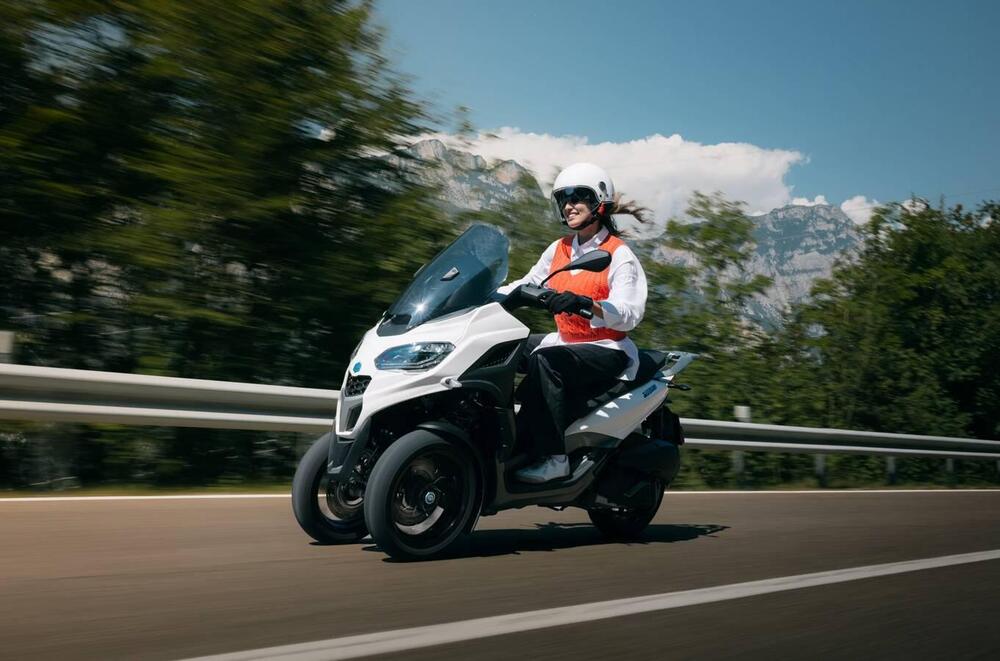 Piaggio MP3 310 (2025)