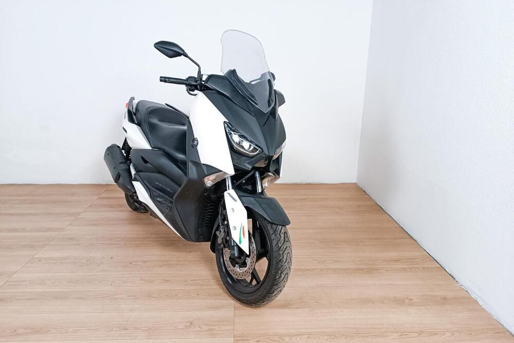 Yamaha X-Max 300 Tech Max (2020) (2)