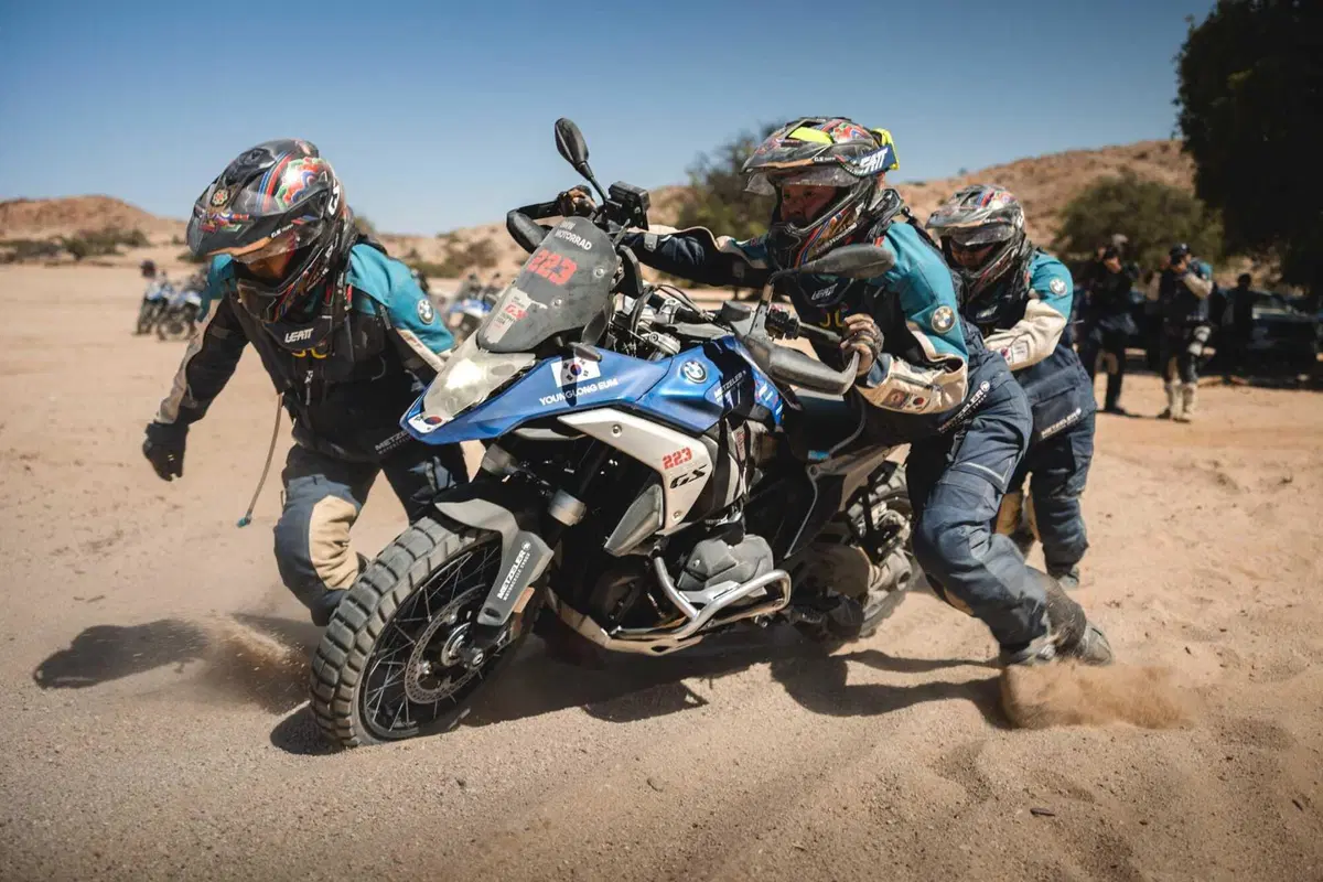BMW GS Trophy in Namibia: in gara nel deserto con la R1300GS. La nostra avventura! (64)