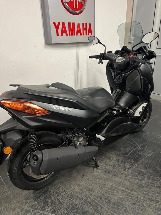 Yamaha X-Max 300 Iron Max (2019 - 20) (4)