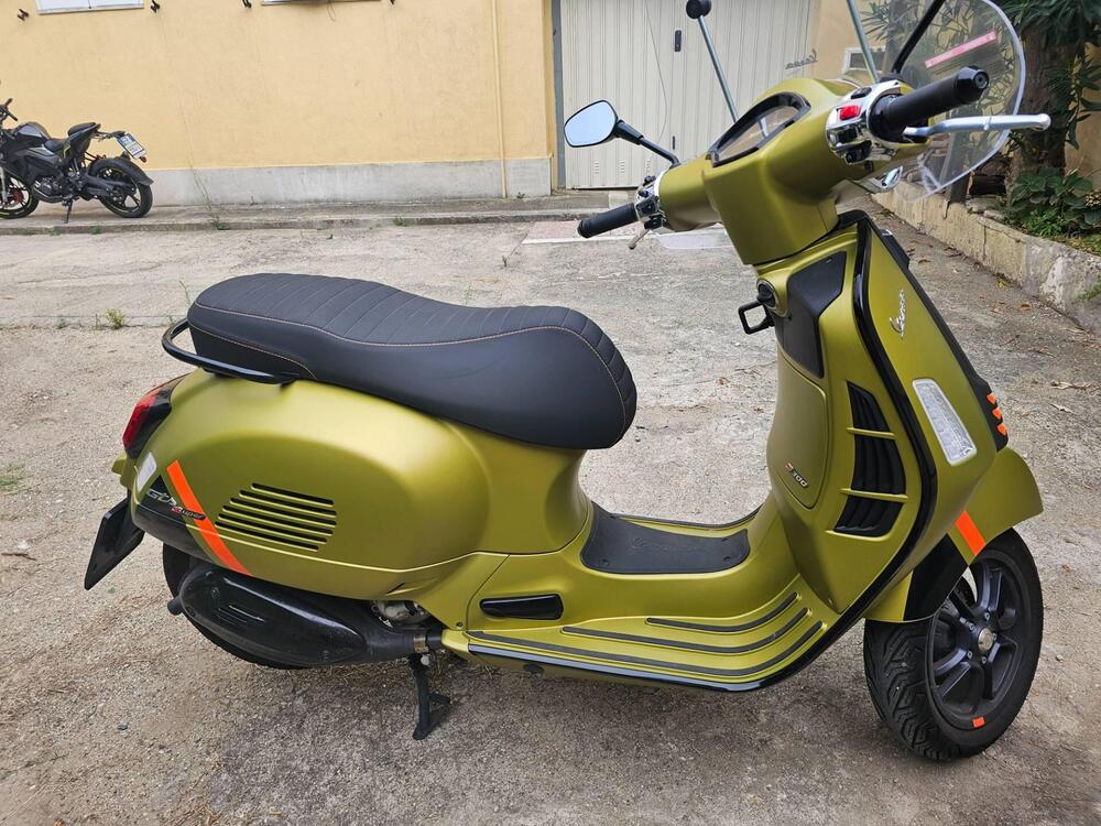 Vespa GTS 300 Super Sport (2023 - 24) (3)