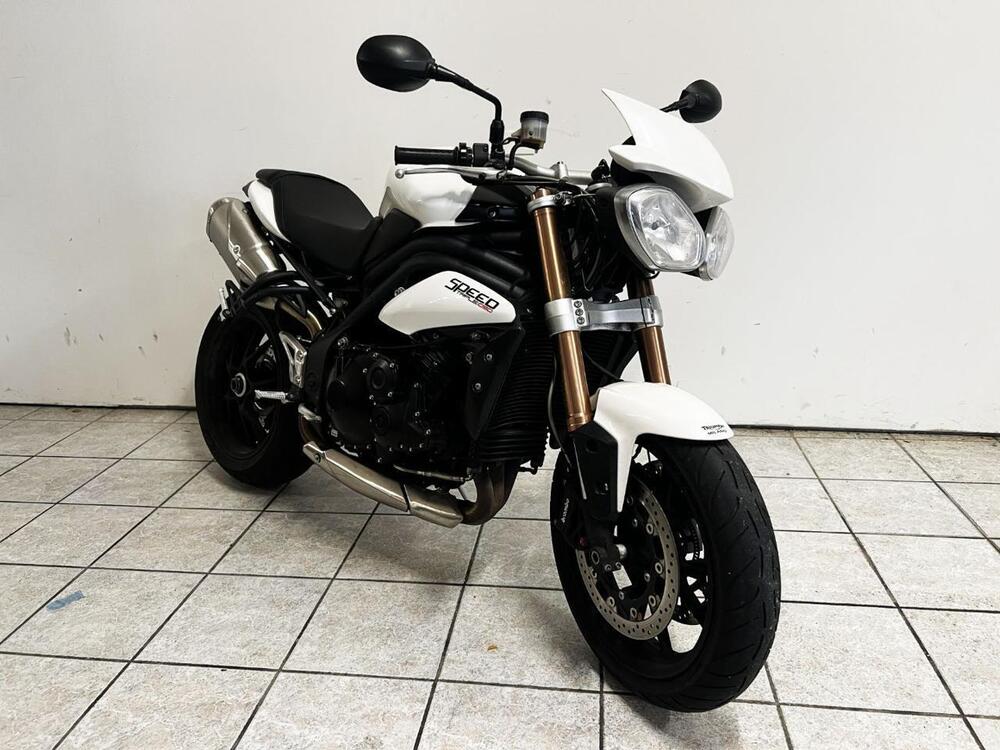 Triumph Speed Triple 1050 (2011 - 13) (2)