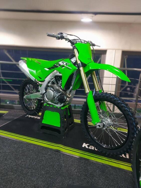 Kawasaki KX 250 (2025) (3)