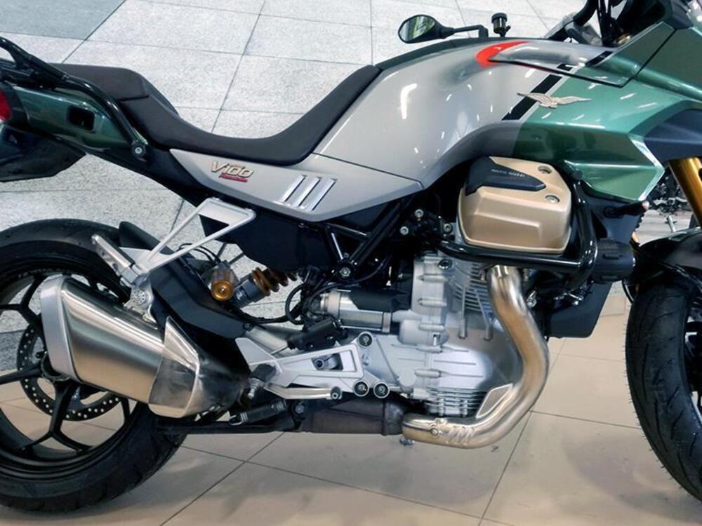 Moto Guzzi V100 Mandello S (2023 - 24) (3)