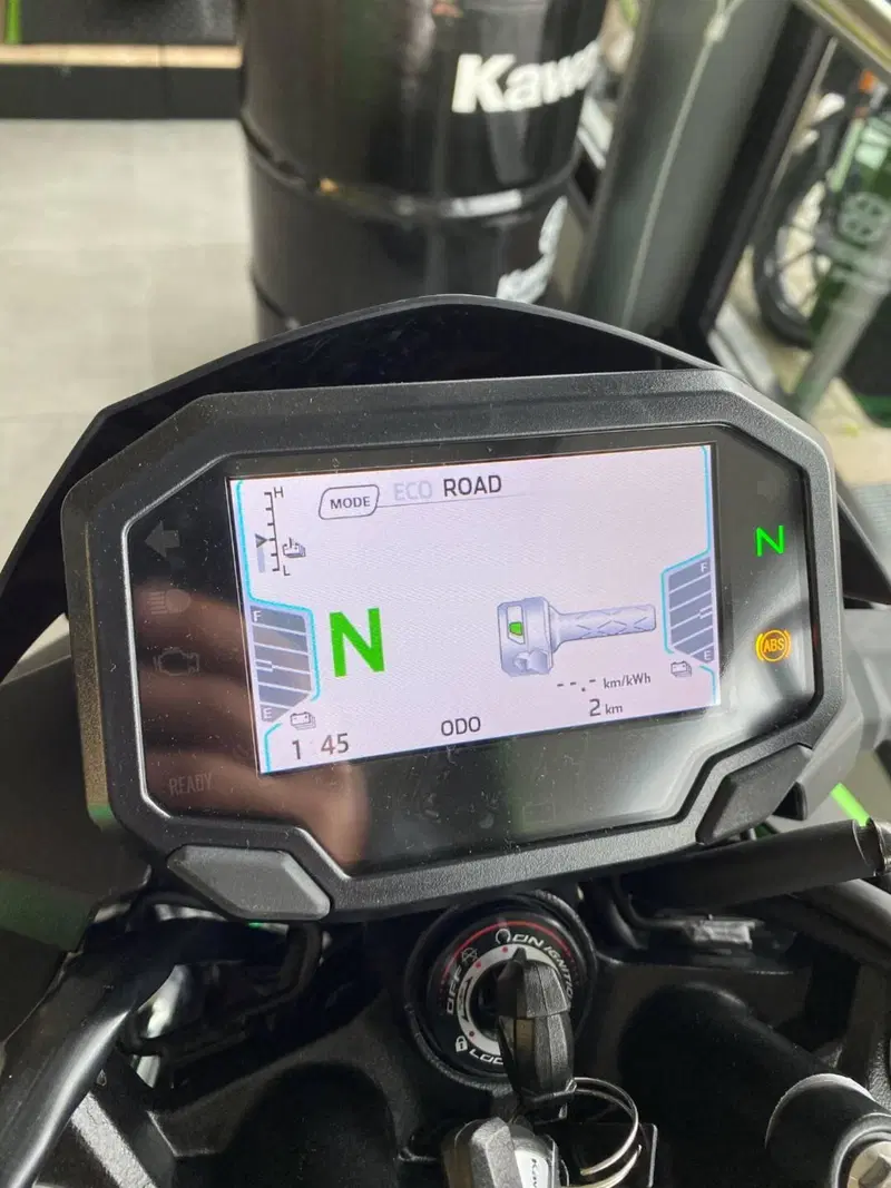 Kawasaki Z e-1 (2024 - 26) (5)