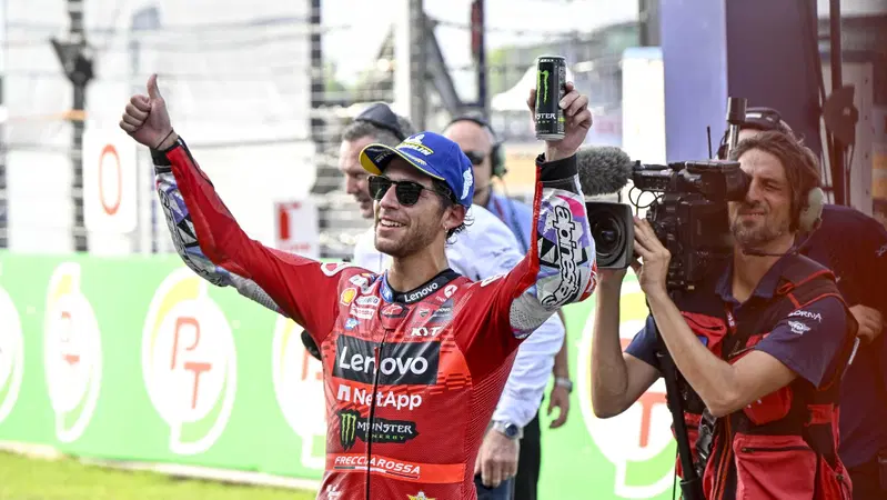 MotoGP 2024. GP della Thailandia. Enea Bastianini, vincitore della Sprint: "Il campionato &egrave; aperto per tutto: Pecco Bagnaia sta reagendo bene a Jorge Martin"