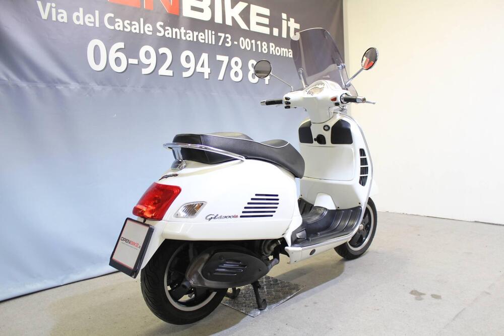 Vespa GTS 300 Super (2008 - 16) (5)