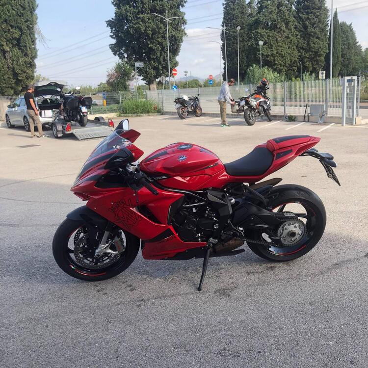 MV Agusta F3 800 Rosso (2021 - 23) (4)