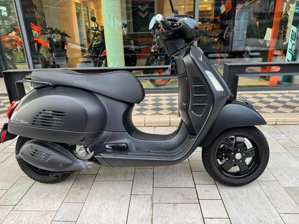 Vespa GTS 300 Super Notte (2018 - 20)