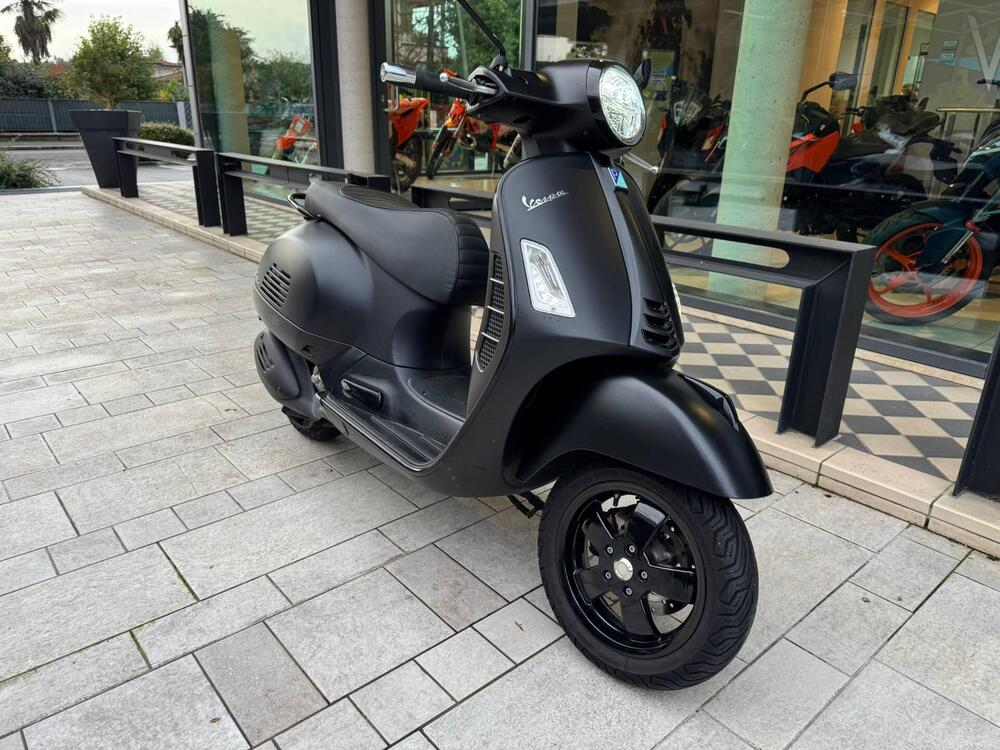 Vespa GTS 300 Super Notte (2018 - 20) (3)