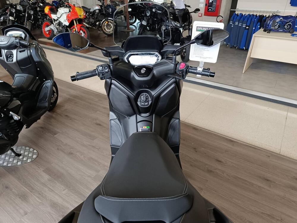 Yamaha X-Max 300 (2021 - 24) (3)