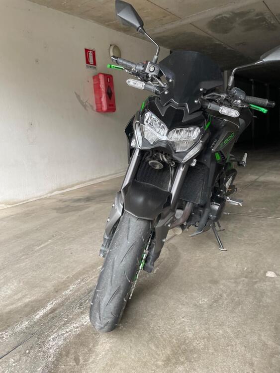 Kawasaki Z 900 Performance (2021 - 24) (4)