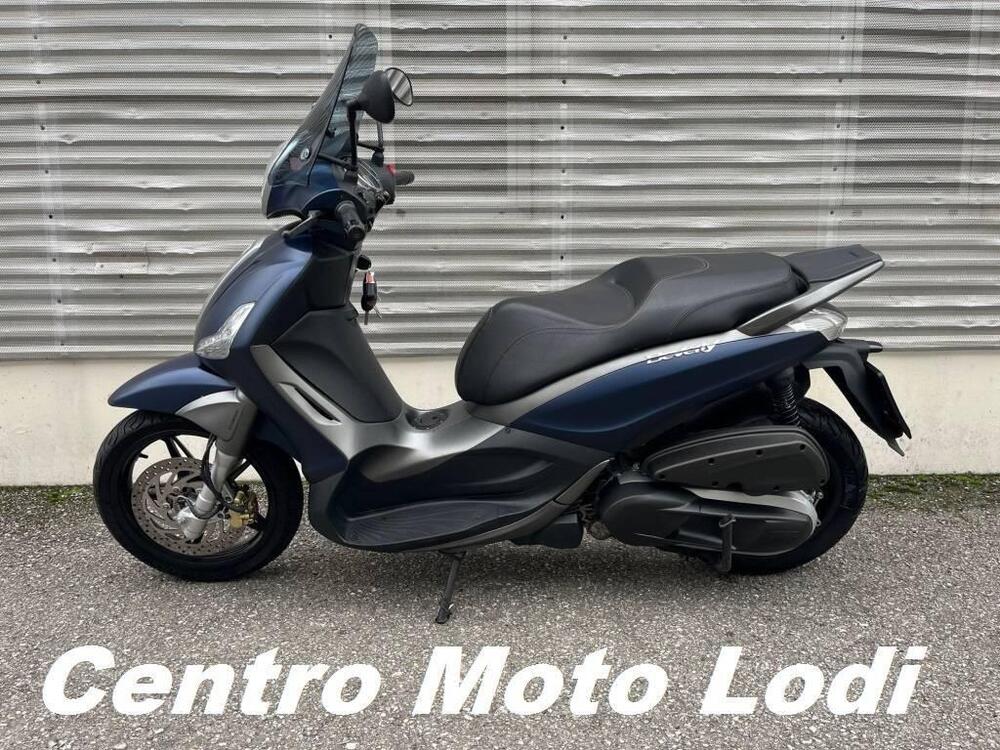 Piaggio Beverly 350 ABS (2016 - 20) (3)