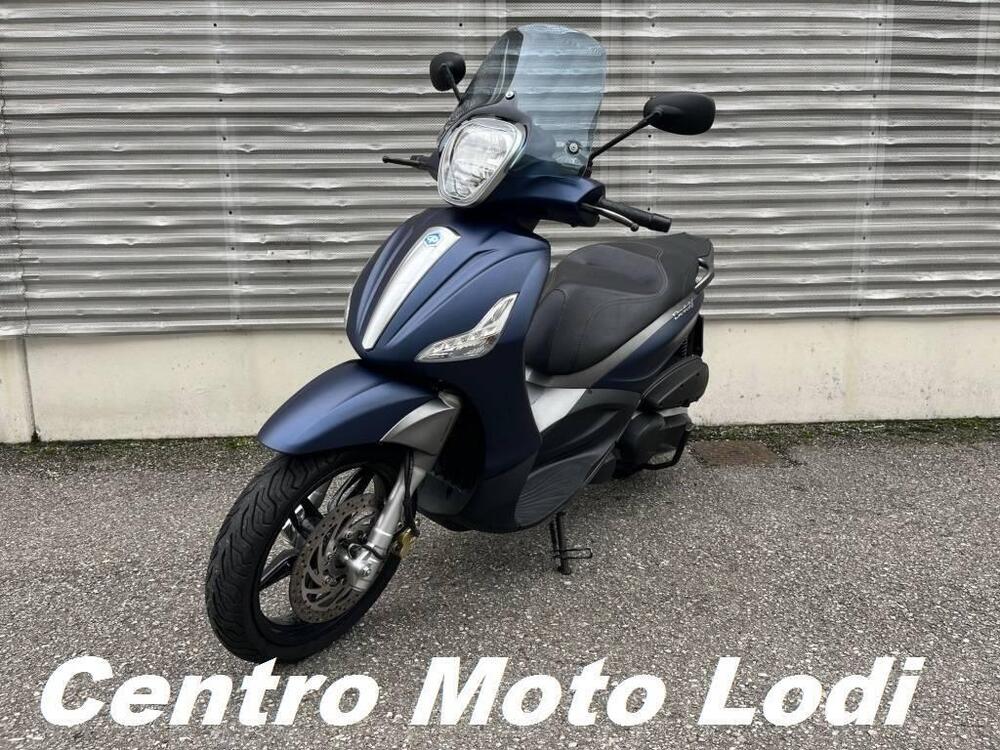 Piaggio Beverly 350 ABS (2016 - 20) (4)