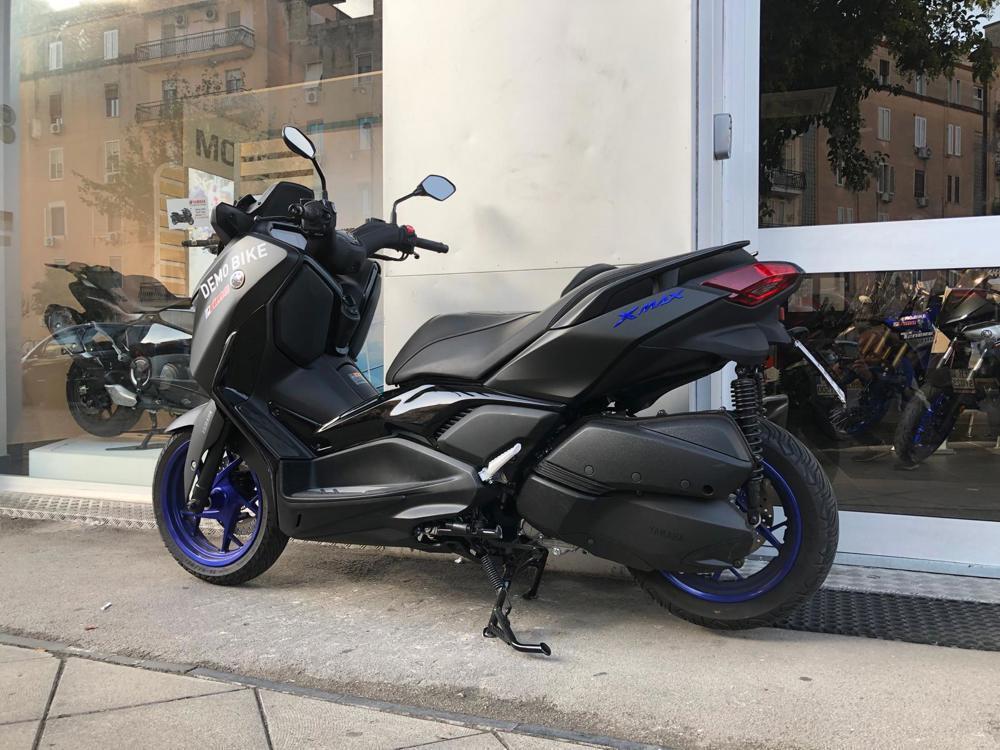 Yamaha X-Max 300 (2021 - 24) (4)