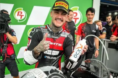 MotoGP 2024. GP della Thailandia. Moto2: gara fermata per la pioggia, &egrave; vittoria di Aron Canet! Secondo Ai Ogura, campione della categoria