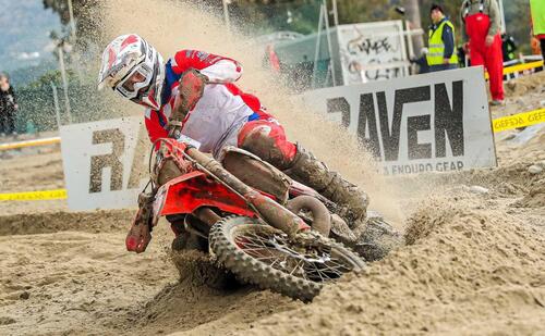 Enduro. Assoluti. Freeman, Beta, Campione sabato. Poi, allerta meteo, tutti a casa [VIDEO]