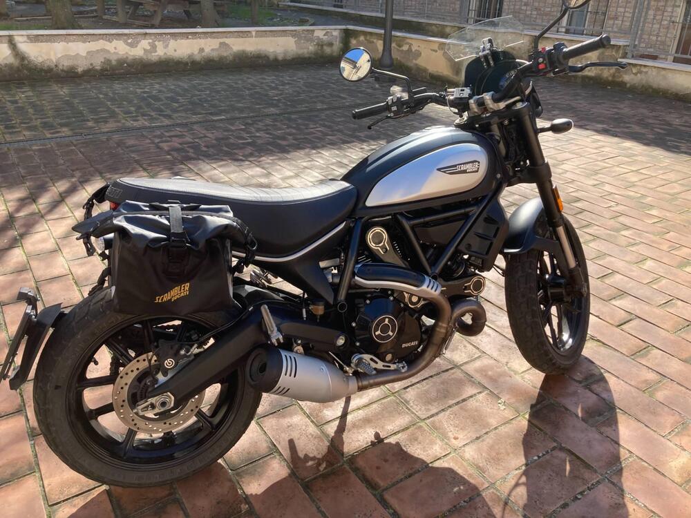 Ducati Scrambler 800 Icon Dark (2021 - 22)