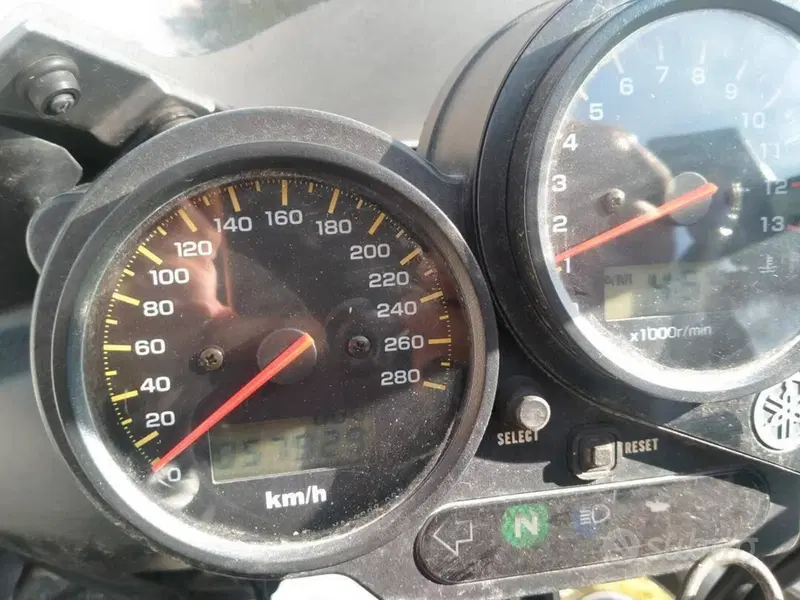 Yamaha FZS 1000 Fazer (3)