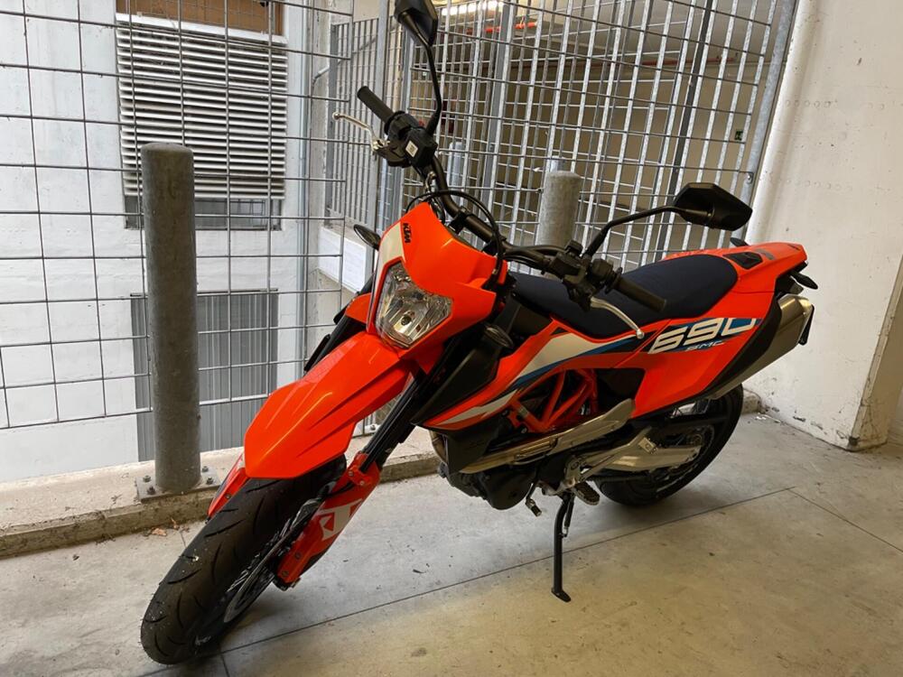 KTM 690 SMC R (2023 - 24) (5)