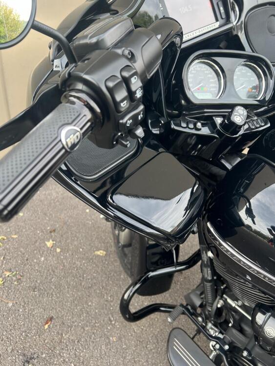 Harley-Davidson 107 Road Glide Special (2017 - 18) - FLTRXS (3)