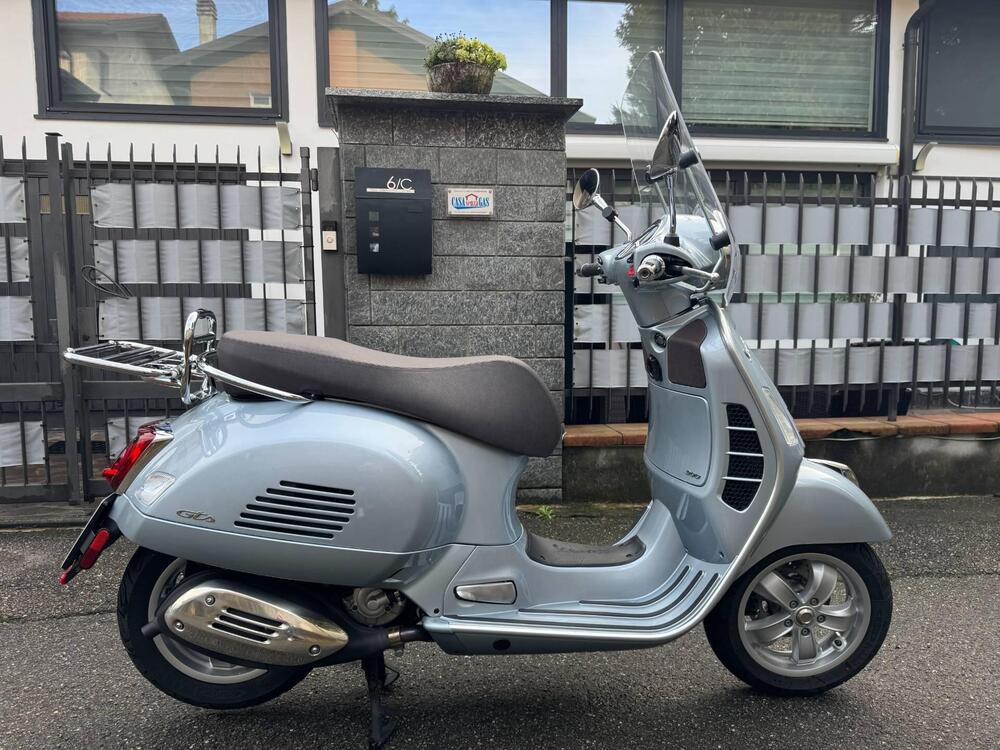 Vespa GTS 300 Hpe (2021 - 22) (2)