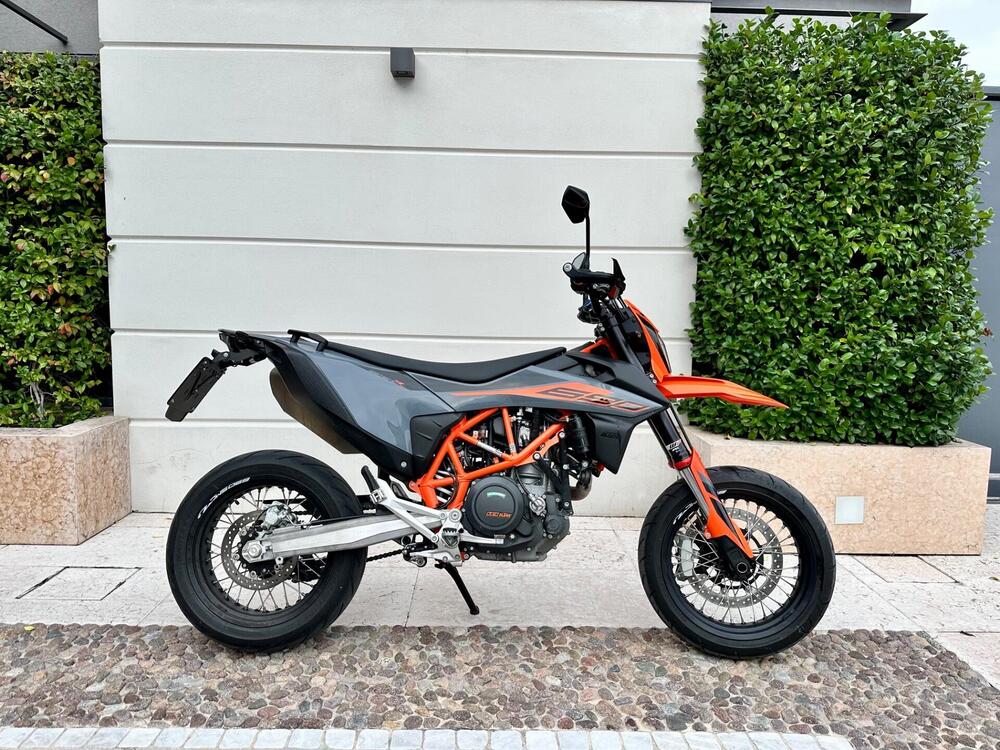 KTM 690 SMC R (2021-22)