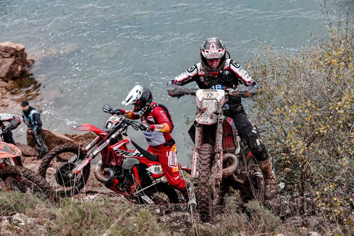 24MX Hixpania Hard Enduro. Billy Bolt torna alla vittoria, “Mani” Lettenbichler è Campione del Mondo [GALLERY] (15)