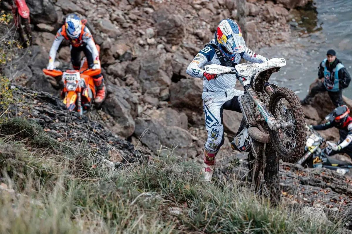 24MX Hixpania Hard Enduro. Billy Bolt torna alla vittoria, “Mani” Lettenbichler è Campione del Mondo [GALLERY] (18)