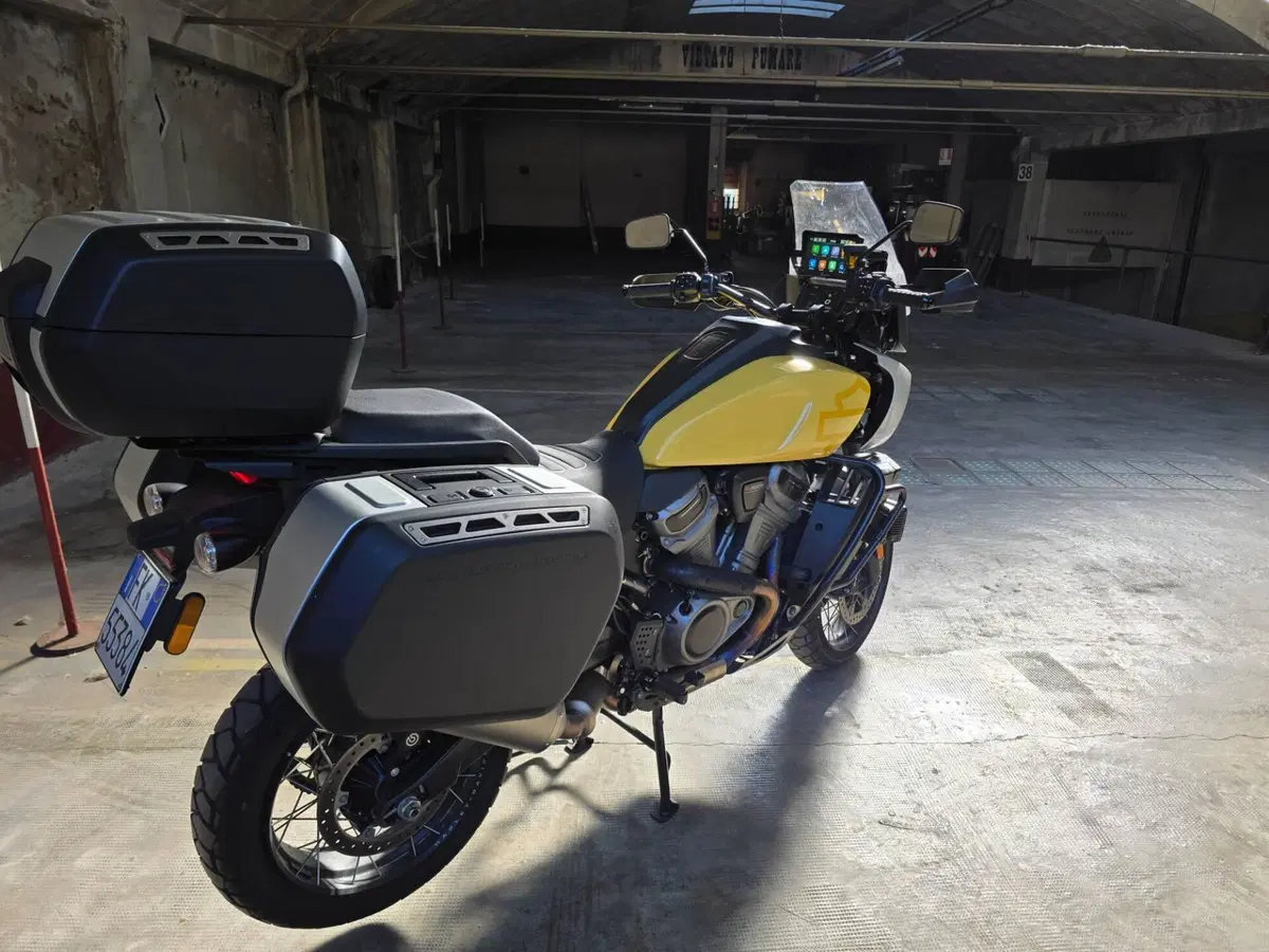 Harley-Davidson Pan America 1250 Special (2020 - 25) (2)