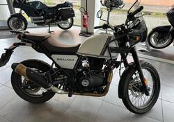 Royal Enfield Himalayan 411 (2021 - 24) usata