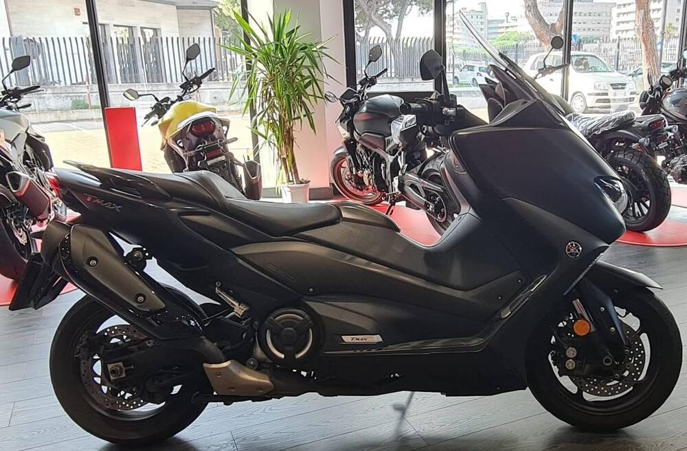 Yamaha T-Max 560 (2020 - 21)