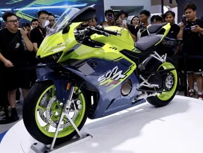 Zhang Xue, l’ideatore di Kove, riparte con un nuovo sogno e una supersportiva 500cc