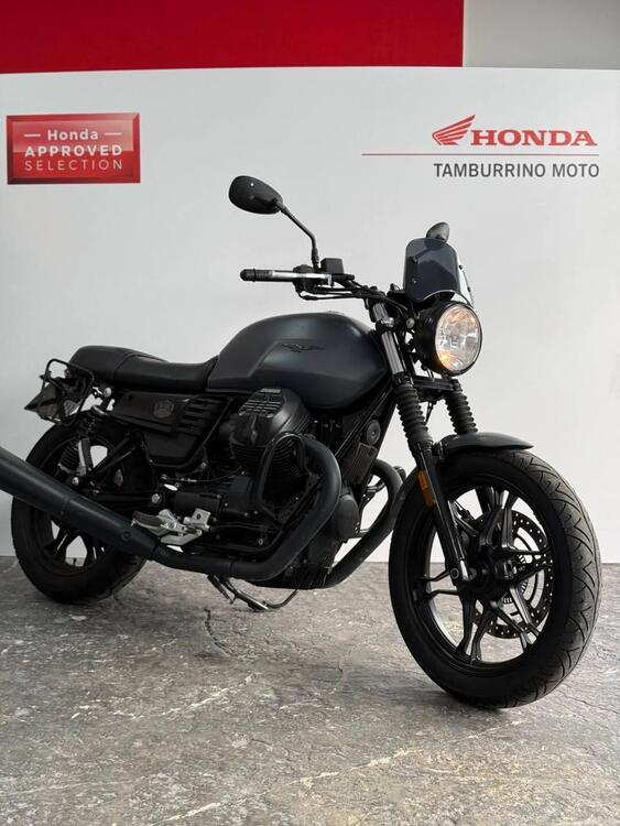 Moto Guzzi V7 III Stone (2017 - 20)