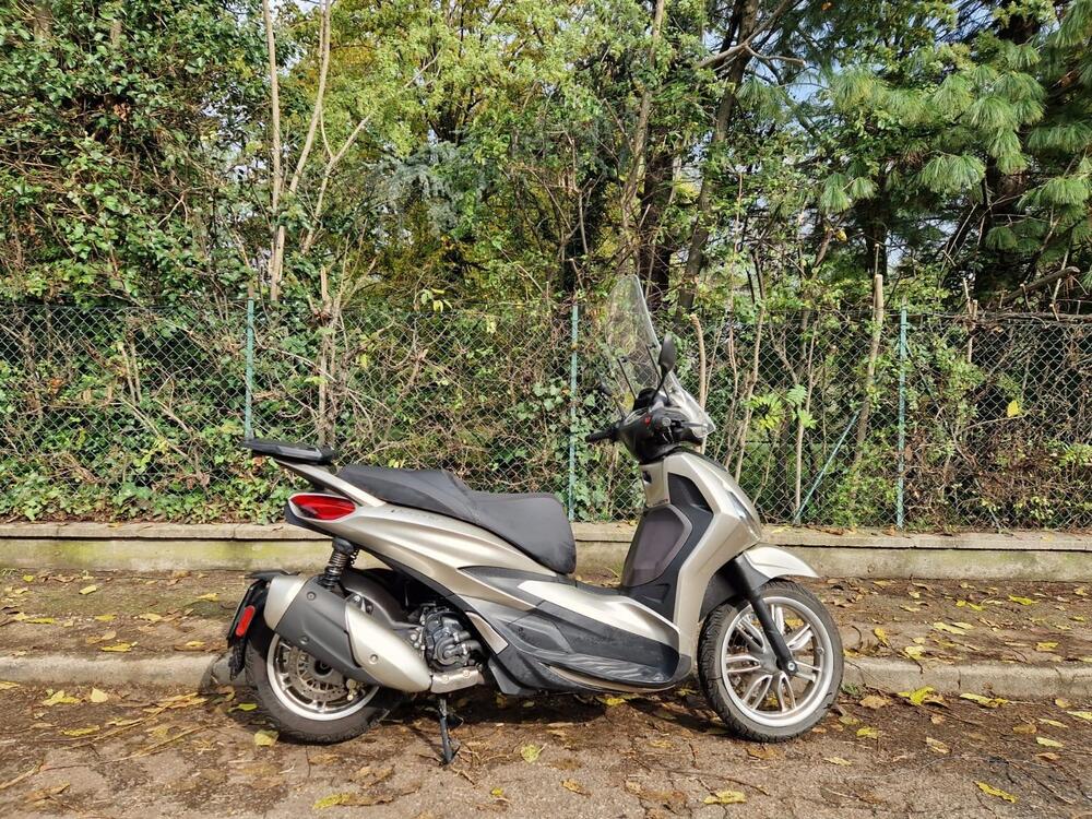 Piaggio Beverly 300 Hpe (2021)