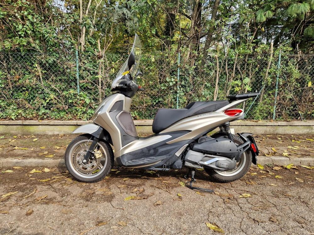 Piaggio Beverly 300 Hpe (2021) (3)