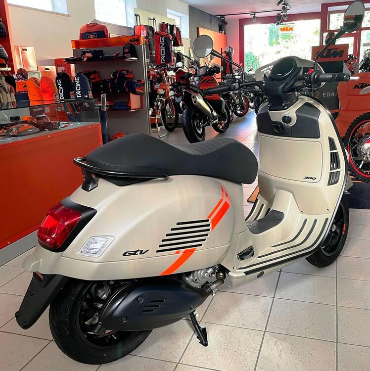 Vespa GTV 300 Hpe (2023 - 24) (3)