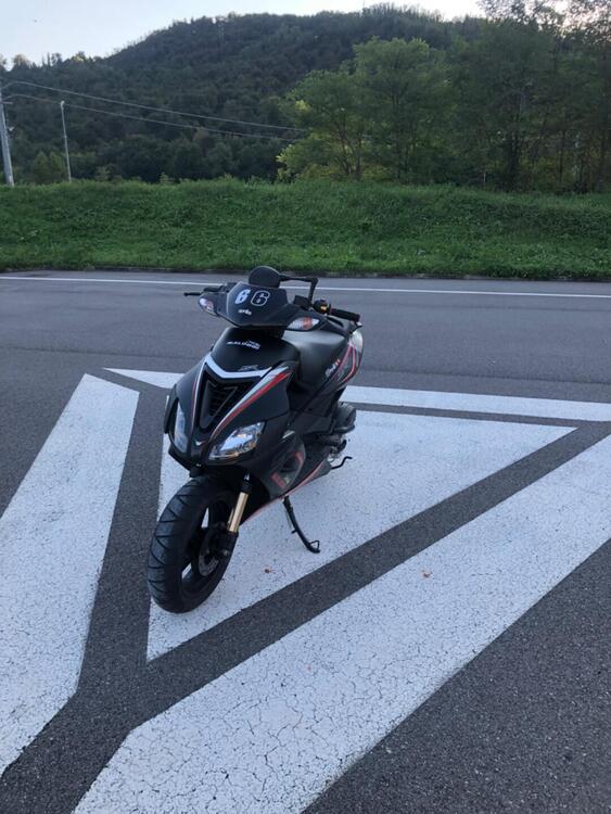 Aprilia SR 50 R (2012 - 17) (2)