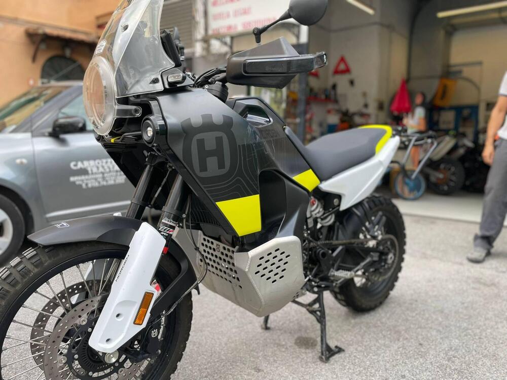 Husqvarna Norden 901 (2022 - 24) (4)