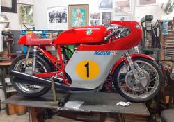 MV Agusta 4 cilindri motore kawasaki 550 d'epoca