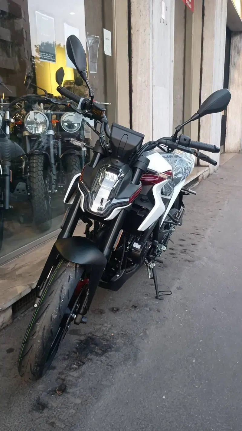 Malaguti Drakon 125 (2022 - 26) (3)