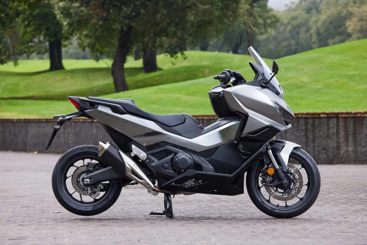 Honda X-ADV 750 2025 Vs Forza 750 2025 TEST: chi vince? [VIDEO & GALLERY]