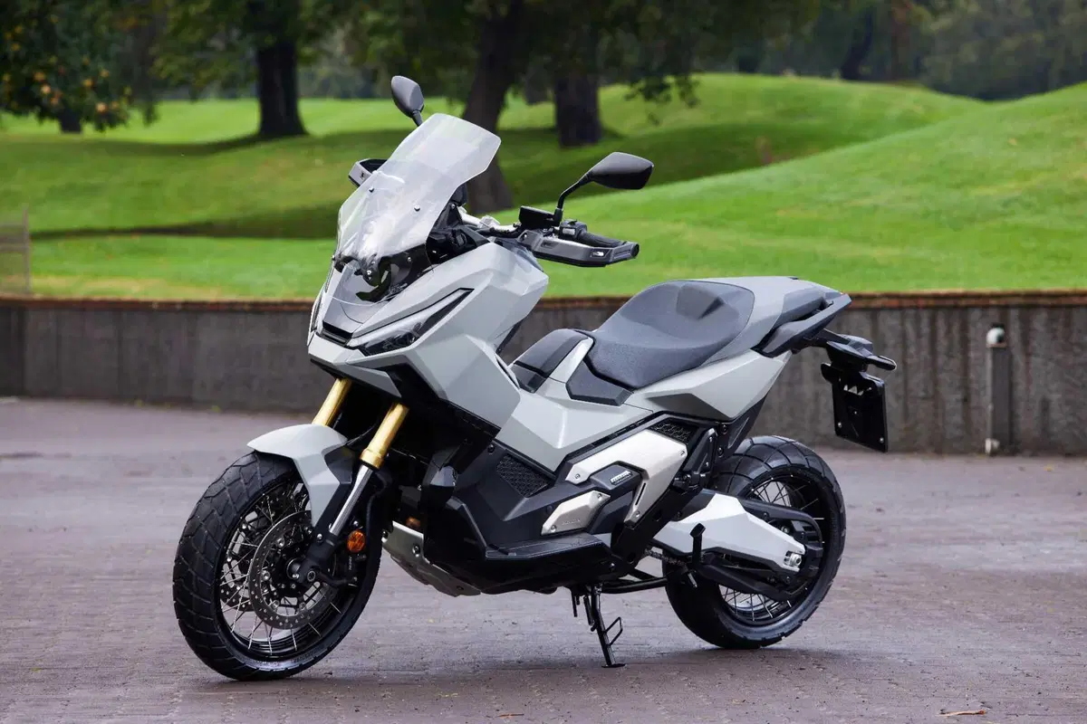 Honda X-ADV 750 2025 Vs Forza 750 2025 TEST: chi vince? [VIDEO & GALLERY] (4)