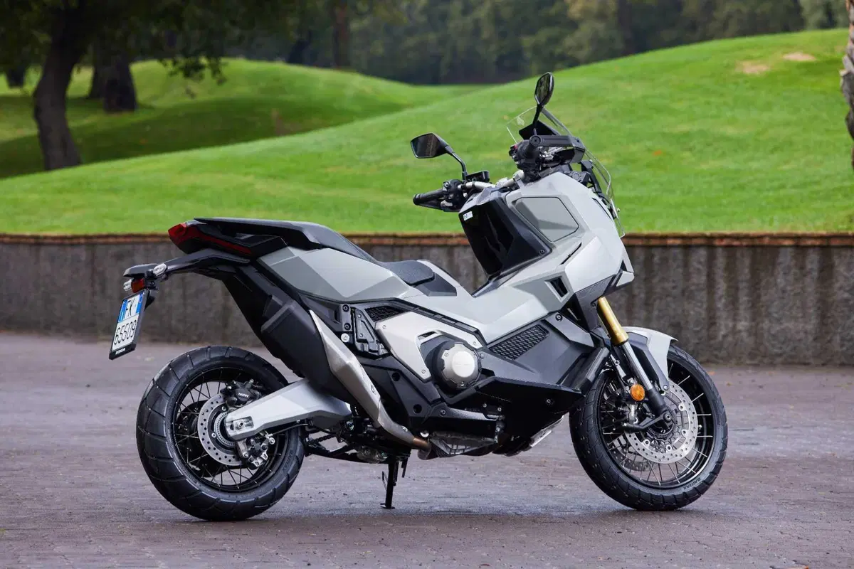 Honda X-ADV 750 2025 Vs Forza 750 2025 TEST: chi vince? [VIDEO & GALLERY] (5)