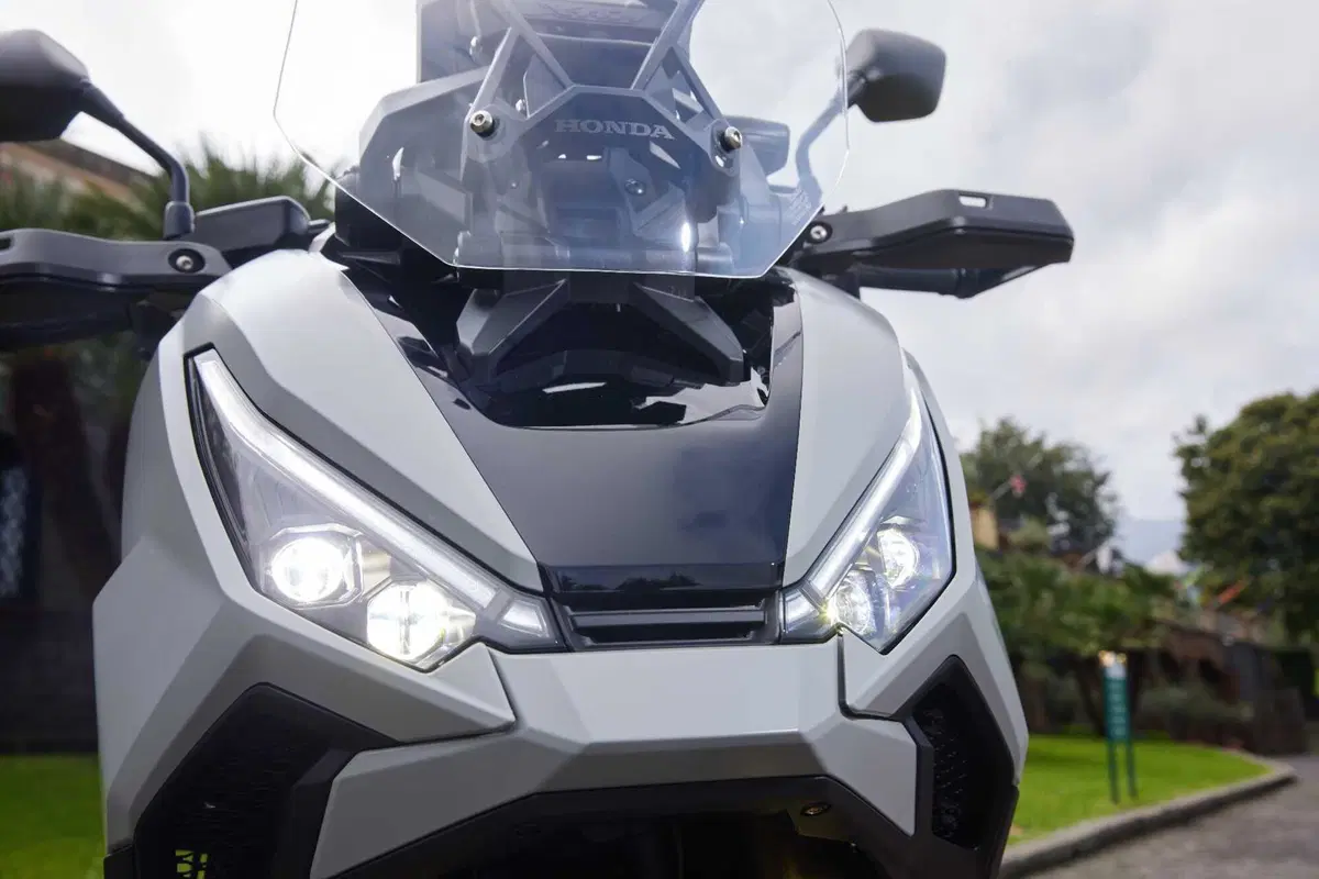 Honda X-ADV 750 2025 Vs Forza 750 2025 TEST: chi vince? [VIDEO & GALLERY] (8)