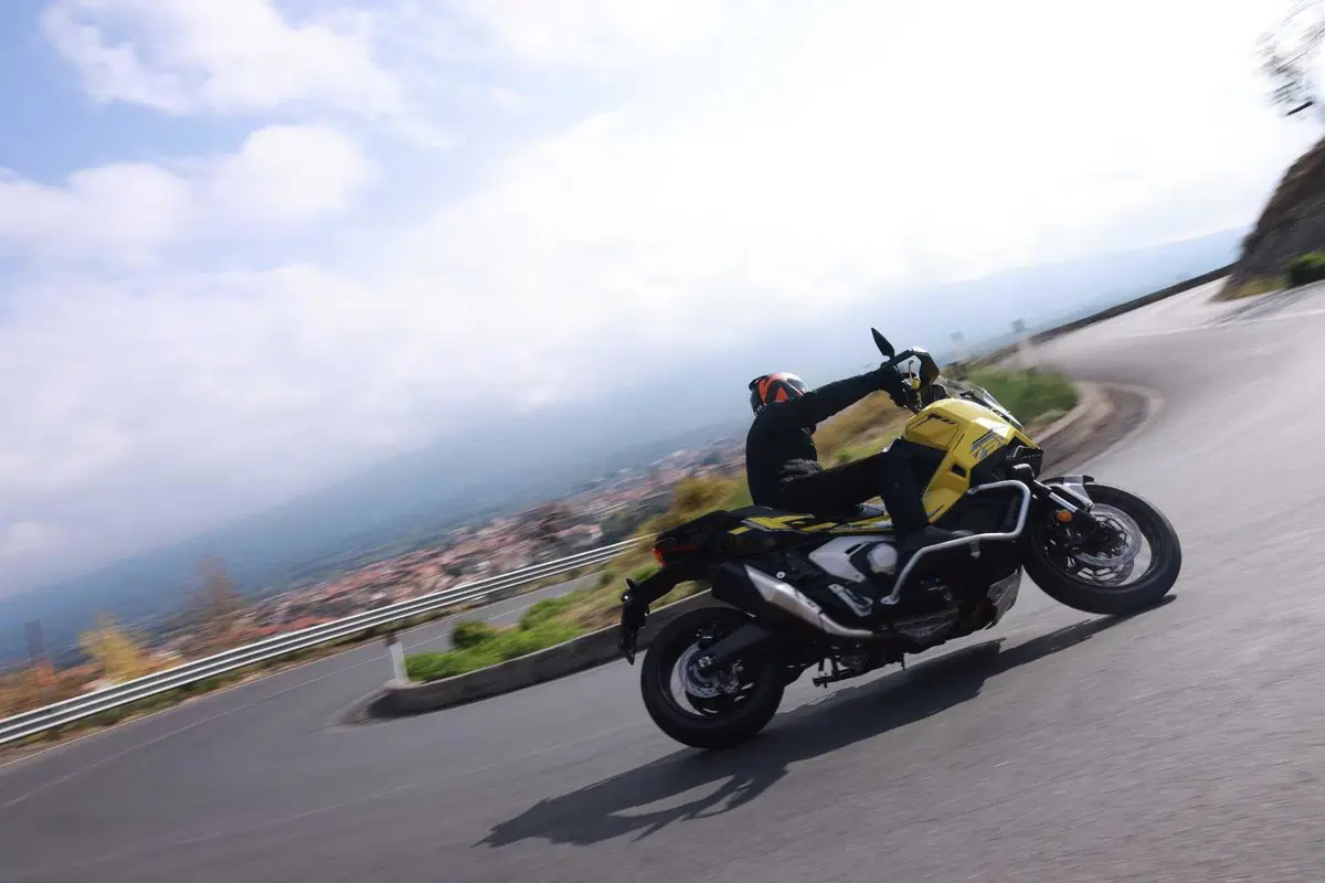 Honda X-ADV 750 2025 Vs Forza 750 2025 TEST: chi vince? [VIDEO & GALLERY]