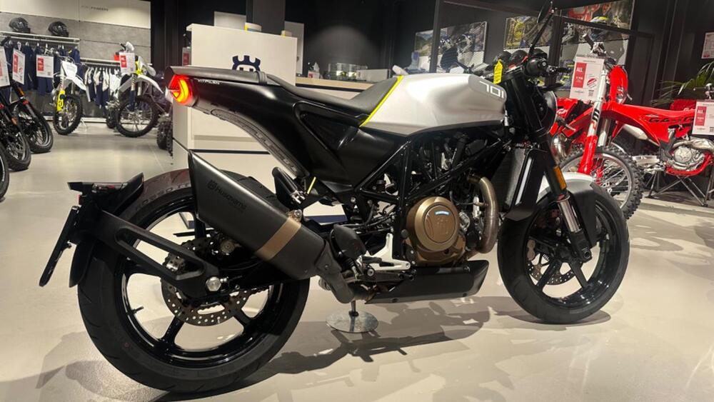 Husqvarna Vitpilen 701 (2018 - 19) (4)