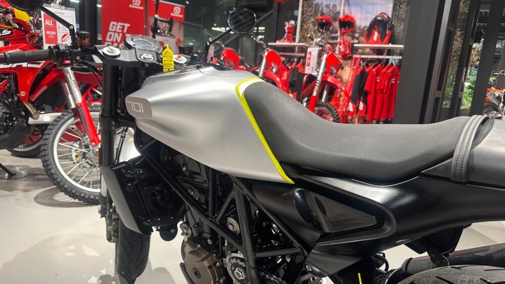 Husqvarna Vitpilen 701 (2018 - 19) (5)