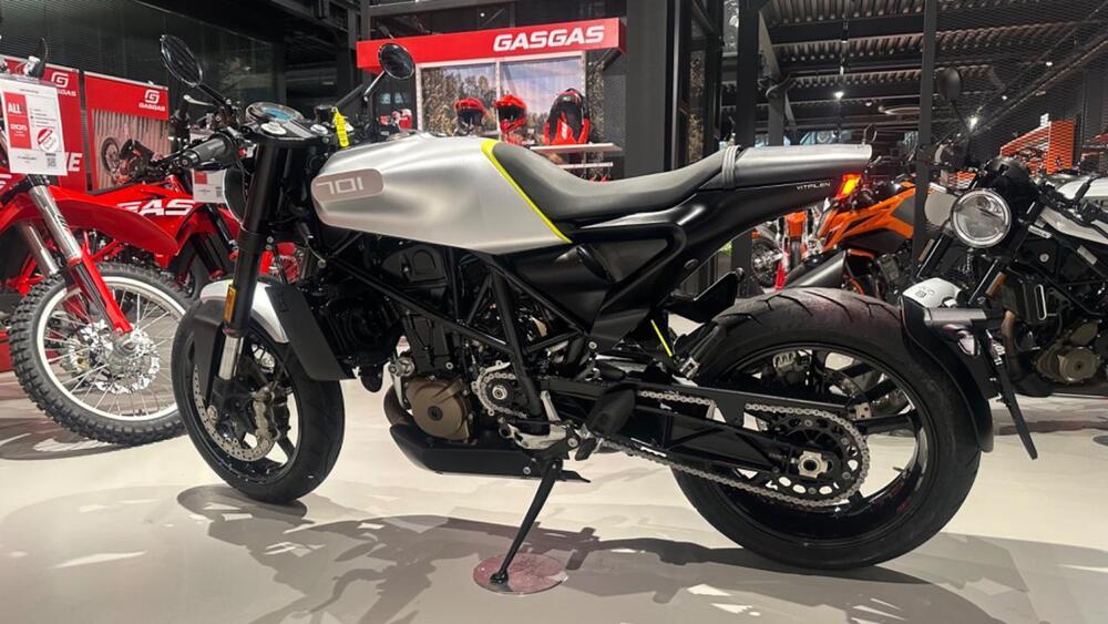 Husqvarna Vitpilen 701 (2018 - 19) (2)