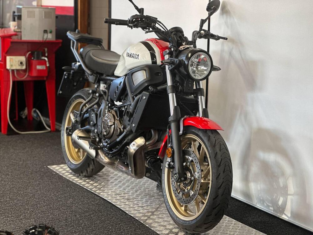 Yamaha XSR 700 (2021) (3)